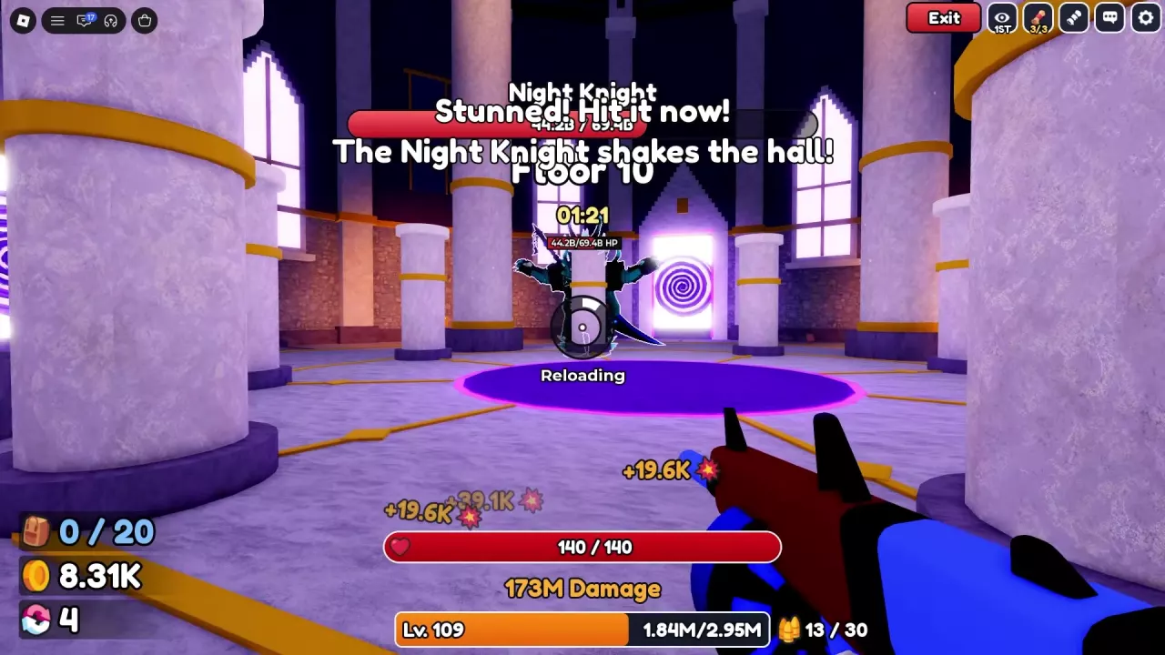 Night Knight's &ldquo;Stunned! Hit it now!&rdquo; prompt on Floor 10, with pillars around the arena.
